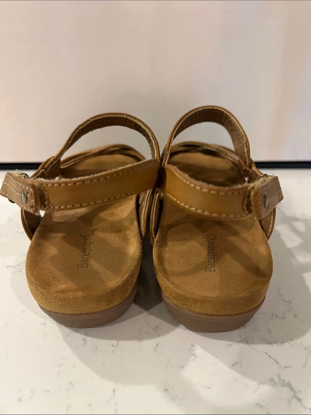 Baretraps strappy sandals with a comfortable cross-woven strap design size 8.5